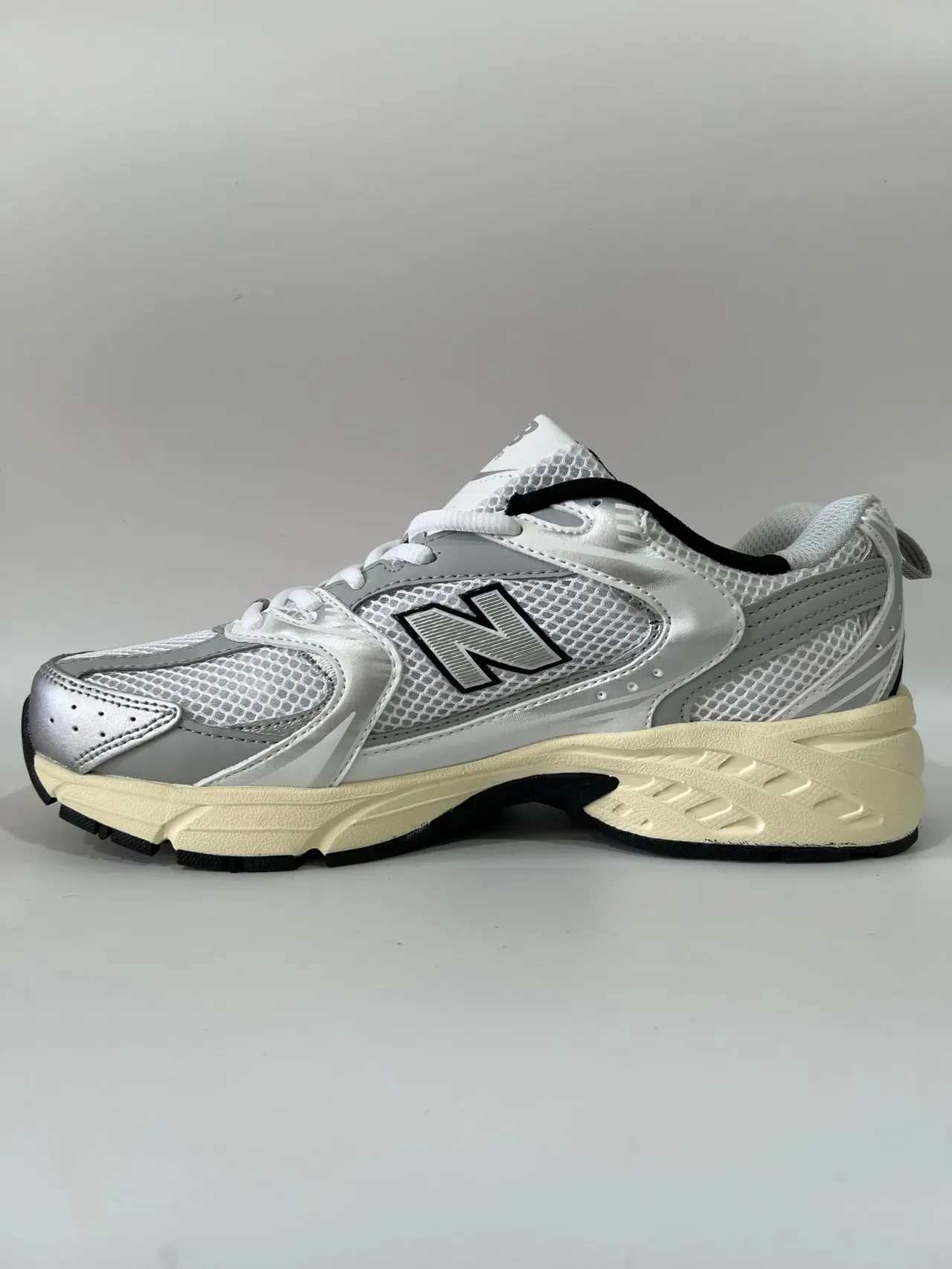 New Balance 530 রূপালী সাদা ক্রিম লাইফস্টাইল স্নিকার 4