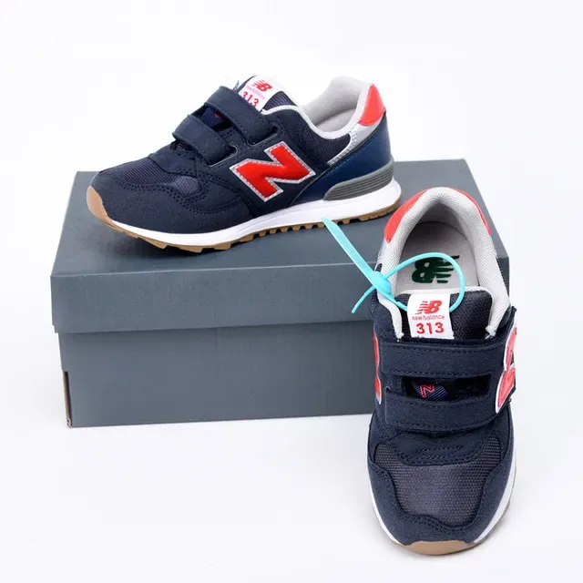 New Balance 574 银金属 Velcro 带 生活方式运动鞋 24