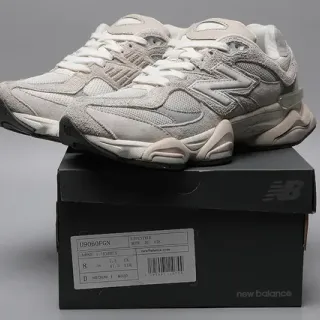 New Balance 9060 বেইজ এবং সাদা লাইফস্টাইল স্নিকার