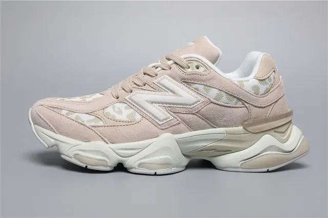 New Balance 9060 Tênis Lifestyle Bege com Estampa de Leopardo 9