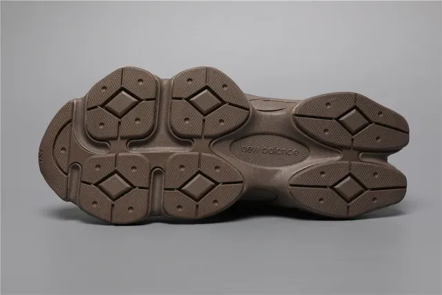 New Balance 9060 Monocromático Marrón Zapatillas Lifestyle 6