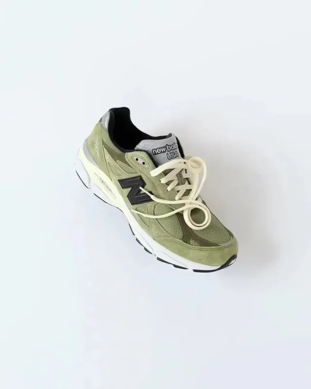 न्यू बैलेंस 990 Olive Green सुड और मेश लाइफस्टाइल स्नीकर्स 4