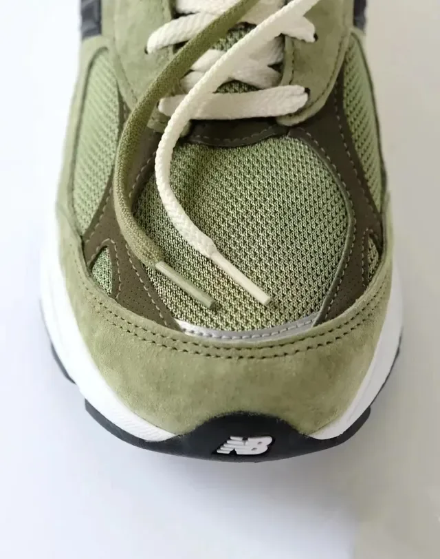 न्यू बैलेंस 990 Olive Green सुड और मेश लाइफस्टाइल स्नीकर्स 5