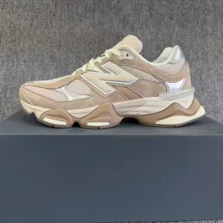 New Balance Beige Plata Suela Multicapa Cuero Gamuza Y Paneles Malla Zapatillas Chunky