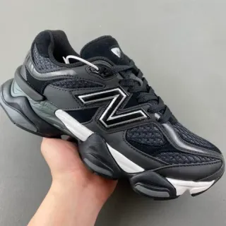 New Balance 黑色灰色雕塑中底 网面和合成材料叠层构造 厚底运动鞋
