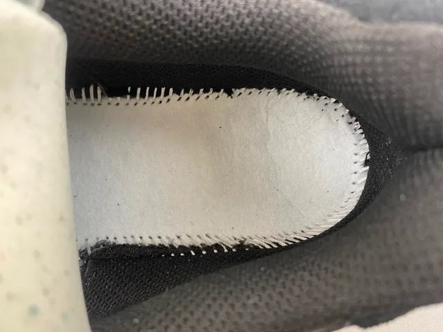 New Balance काला भूरा स्कल्प्टेड मिडसोल मेश एंड सिंथेटिक ओवरले कंस्ट्रक्शन चंकी स्नीकर 8