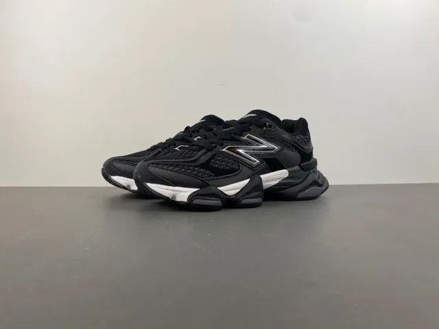 New Balance काला भूरा स्कल्प्टेड मिडसोल मेश एंड सिंथेटिक ओवरले कंस्ट्रक्शन चंकी स्नीकर 10