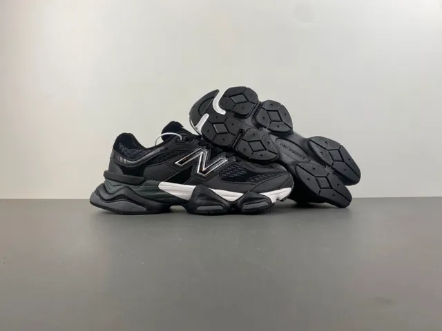 New Balance काला भूरा स्कल्प्टेड मिडसोल मेश एंड सिंथेटिक ओवरले कंस्ट्रक्शन चंकी स्नीकर 12