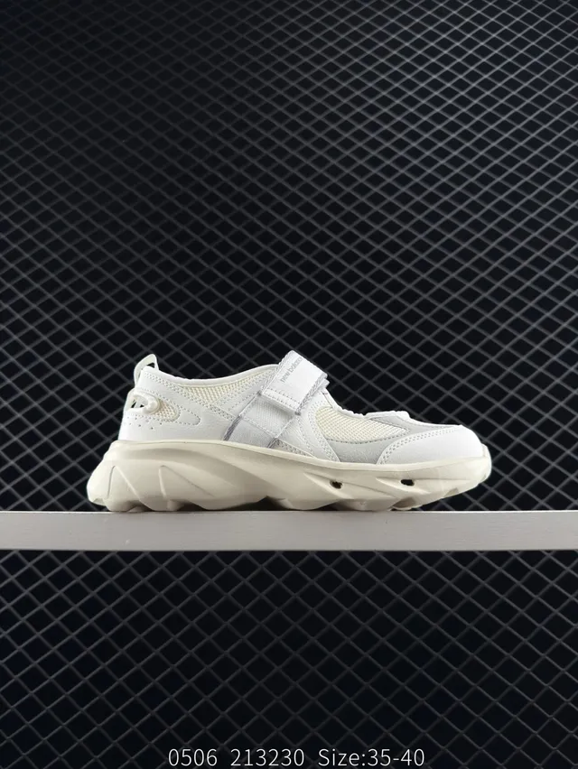 Tênis Mary Jane New Balance Breeze sola chunky branca 7