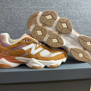 New Balance বাদামি গোলাপি সিলহুয়েট মিক্সড সুয়েড-মেশ আপার চাঙ্কি স্নিকার্স