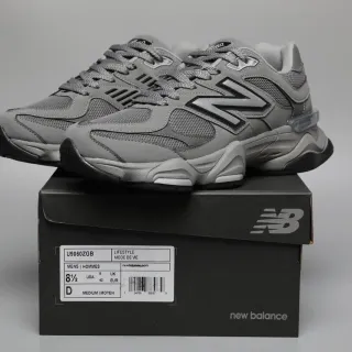 New Balance গ্রে ব্ল্যাক চংকি স্কাল্প্টেড মিডসোল মেশ এবং সিন্থেটিক ওভারলে কনস্ট্রাকশন লাইফস্টাইল স্নিকার