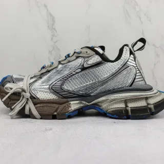 New Balance Gris Bleu Maille Layered Et Upper Synthétique Sculpted Multi-Density Midsole Chunky Sneakers