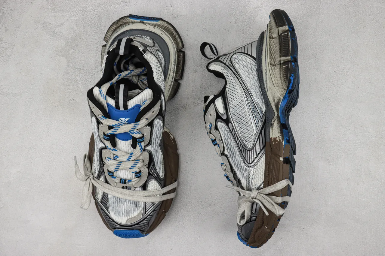New Balance Gray Blue Layered Mesh And Synthetic Upper Sculpted Multi-Density Midsole Chunky Sneakers 3