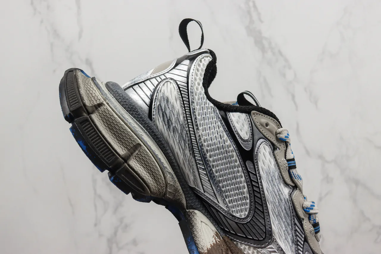 New Balance Gray Blue Layered Mesh And Synthetic Upper Sculpted Multi-Density Midsole Chunky Sneakers 5