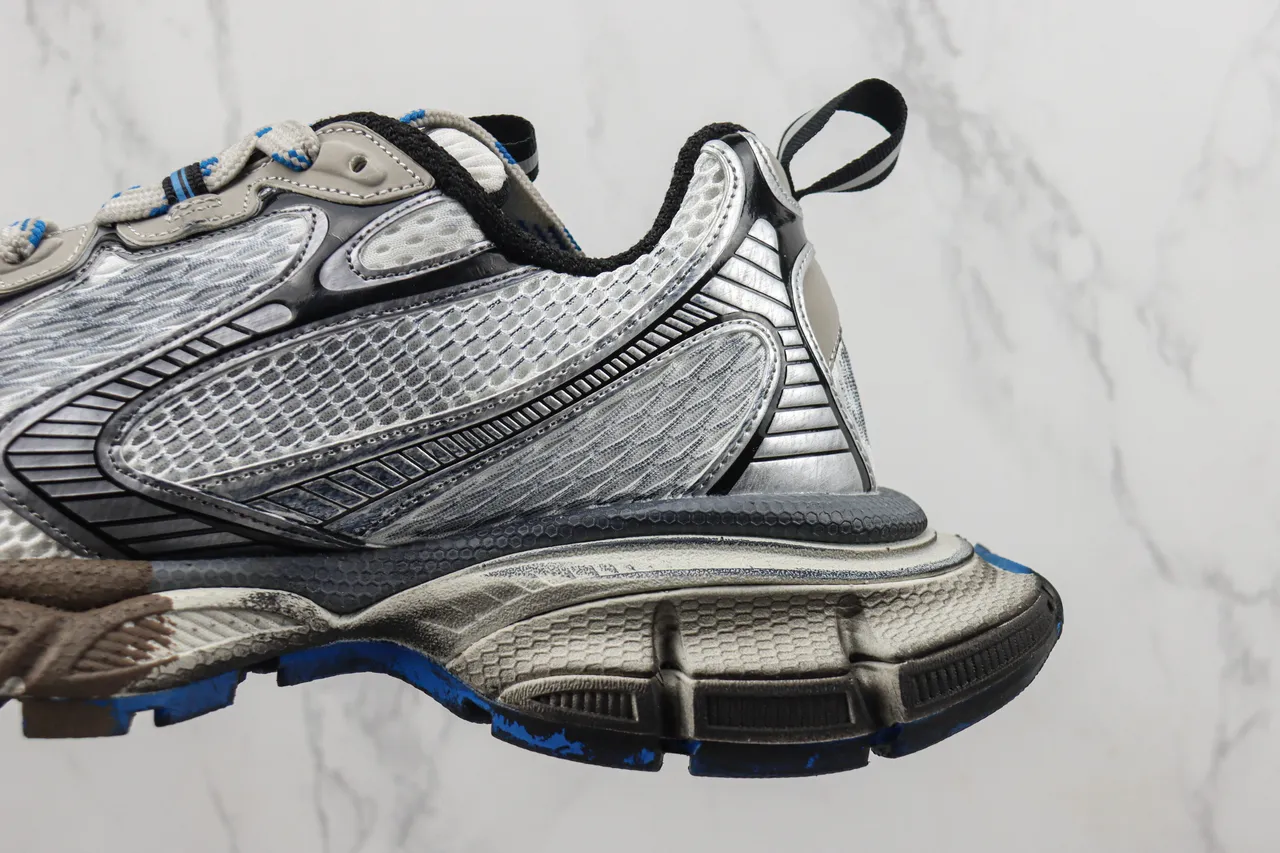 New Balance Gray Blue Layered Mesh And Synthetic Upper Sculpted Multi-Density Midsole Chunky Sneakers 7