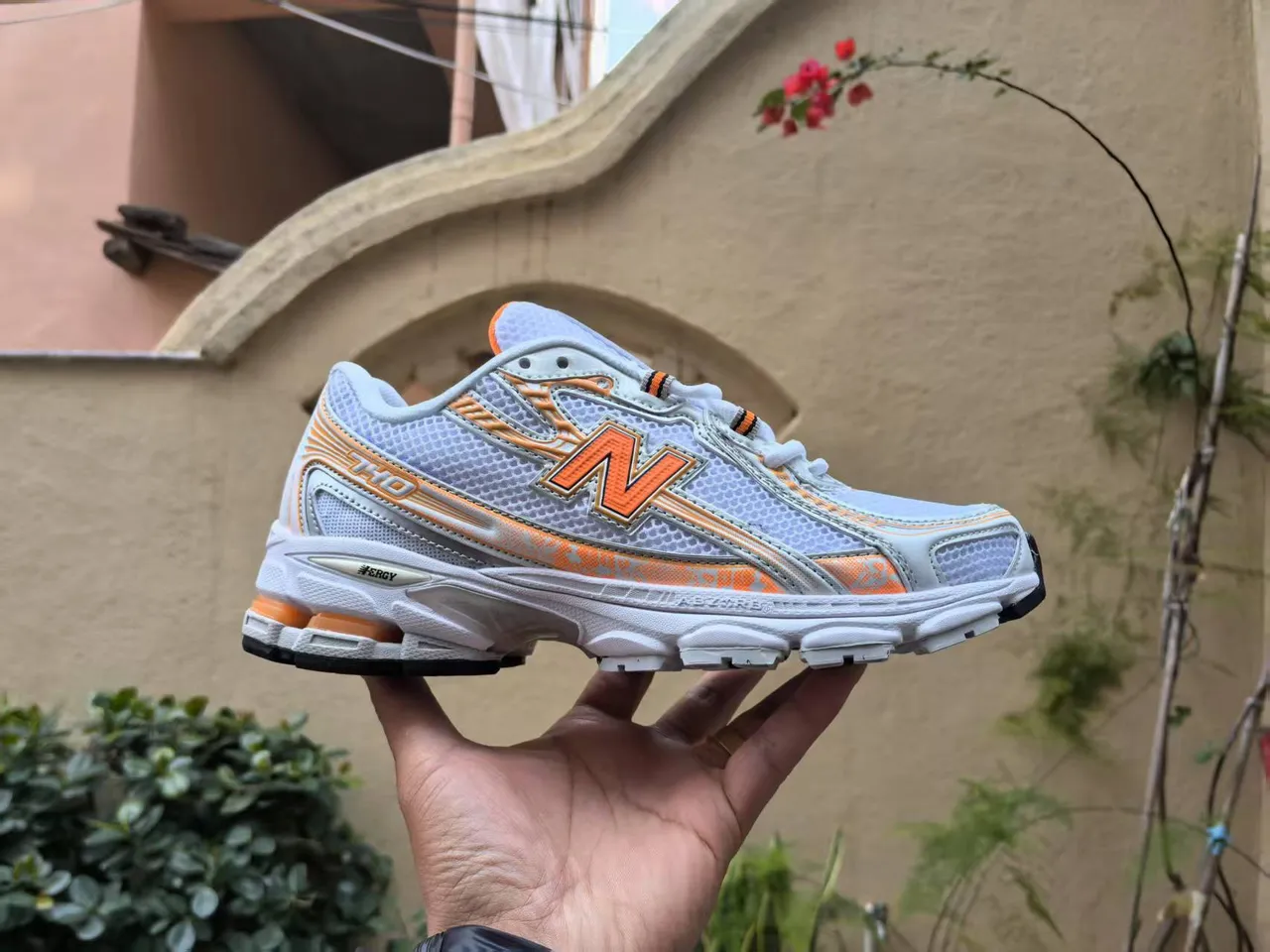 New Balance Cinza Rosa Malha Superior Franja de Acento Tênis de Corrida 3