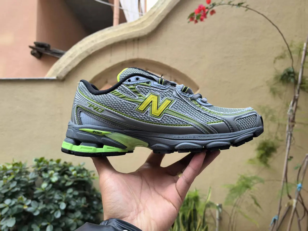New Balance Cinza Rosa Malha Superior Franja de Acento Tênis de Corrida 13