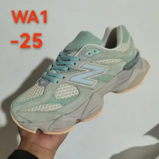 New Balance সবুজ ধূসর মিডসোল মেশ-সুয়েড হাইব্রিড উপর চাঙ্কি স্নিকার্স