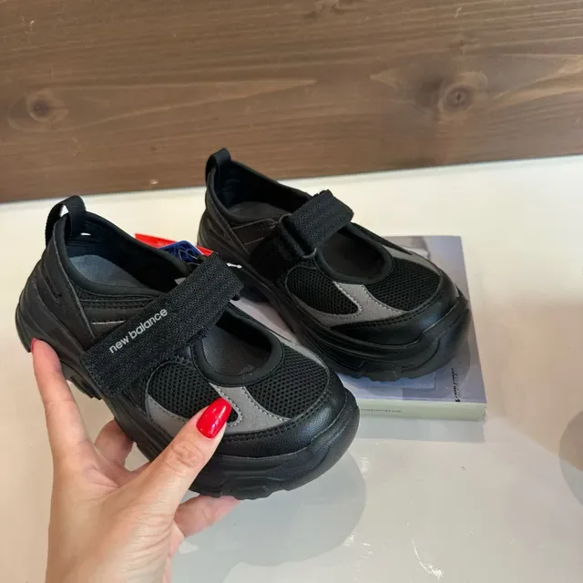New Balance Kids Mary Jane Strap Mesh Lifestyle Sneakers 12