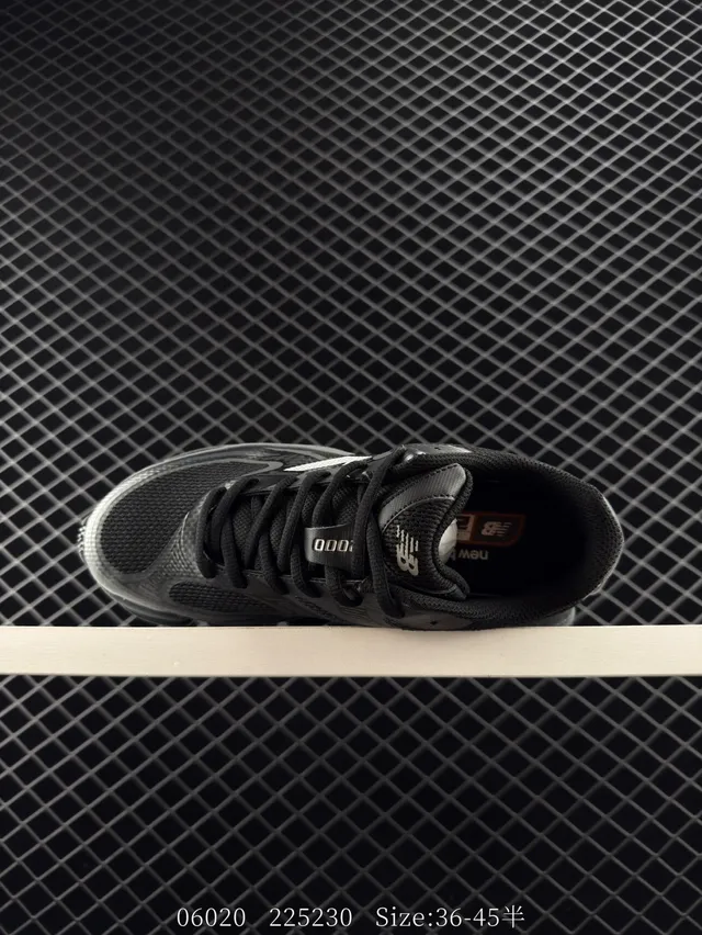 New Balance M2000 أسود أبيض وسط الخلفة الشفاف وحدات التوسيط الهوائي أحذية رياضية سميكة 4