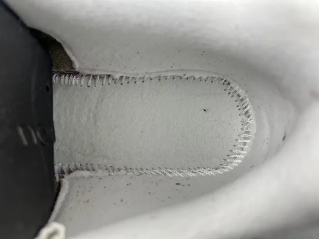 New Balance 紫色米色中底混合麂皮和网面鞋面厚底运动鞋 9