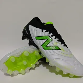 New Balance Tekela सफेद हरा असममित लेसिंग सोक-फिट कॉलर फर्म-ग्राउंड सोकर शूज