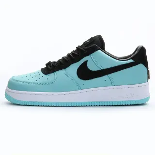 Nike Air Force 1 Aqua et Noir sneakers lifestyle