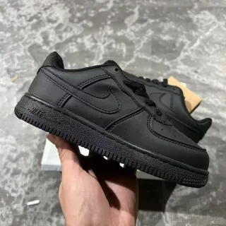 Nike Air Force 1 黑色生活方式运动鞋