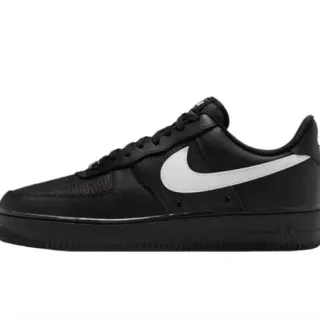 Nike Air Force 1 黑色白色生活方式运动鞋