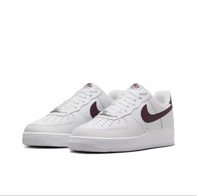 Nike Air Force 1 Blanc Bourgogne Sneakers Lifestyle 3