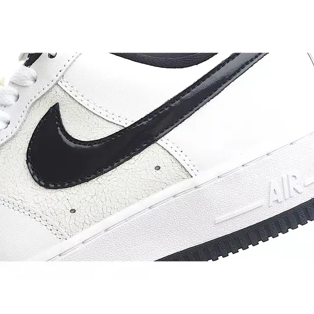 Nike Air Force 1 White Navy Sneakers Lifestyle 2