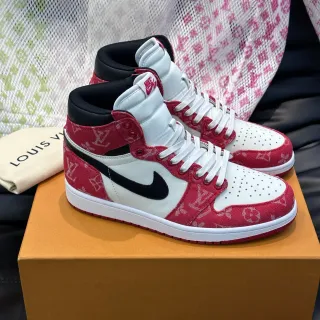 Nike Air Jordan 1 High Monogram 红白黑篮球鞋