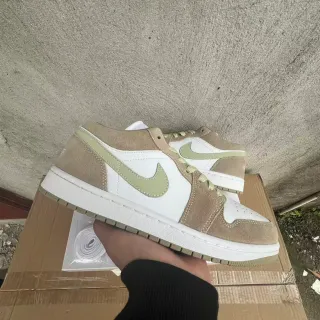 Nike Air Jordan 1 Low Beige Sage حذاء أسلوب حياة