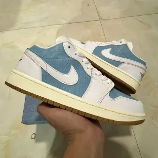 Nike Air Jordan 1 Low لوحات الدنيم أبيض جوم أحذية رياضية أسلوب حياة