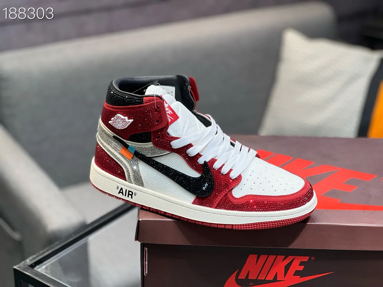 Nike Air Jordan 1 Off-White collaboration Rouge Pailleté Blanc Noir Chaussures de Basketball 4