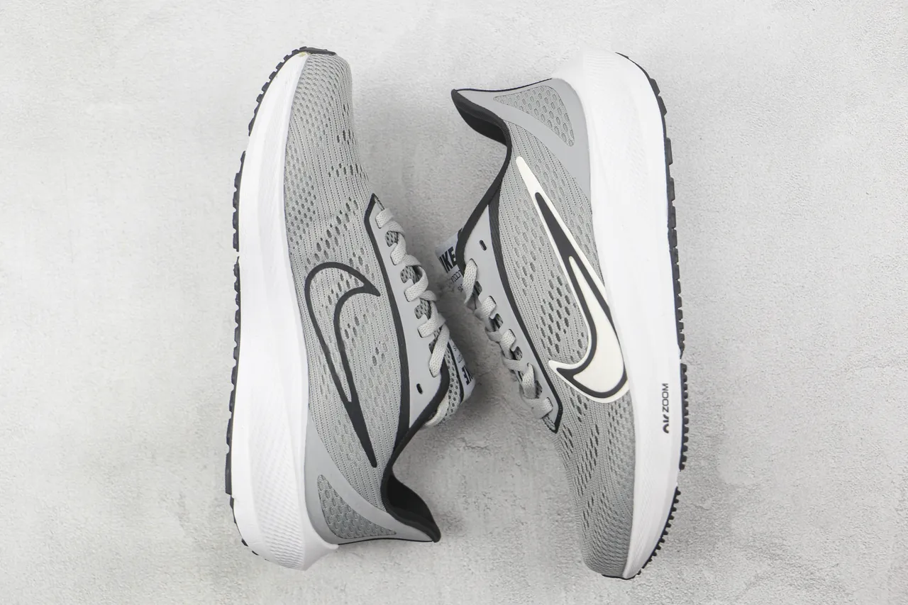 Nike Air Zoom Pegasus Chaussures de course en maille grise 2