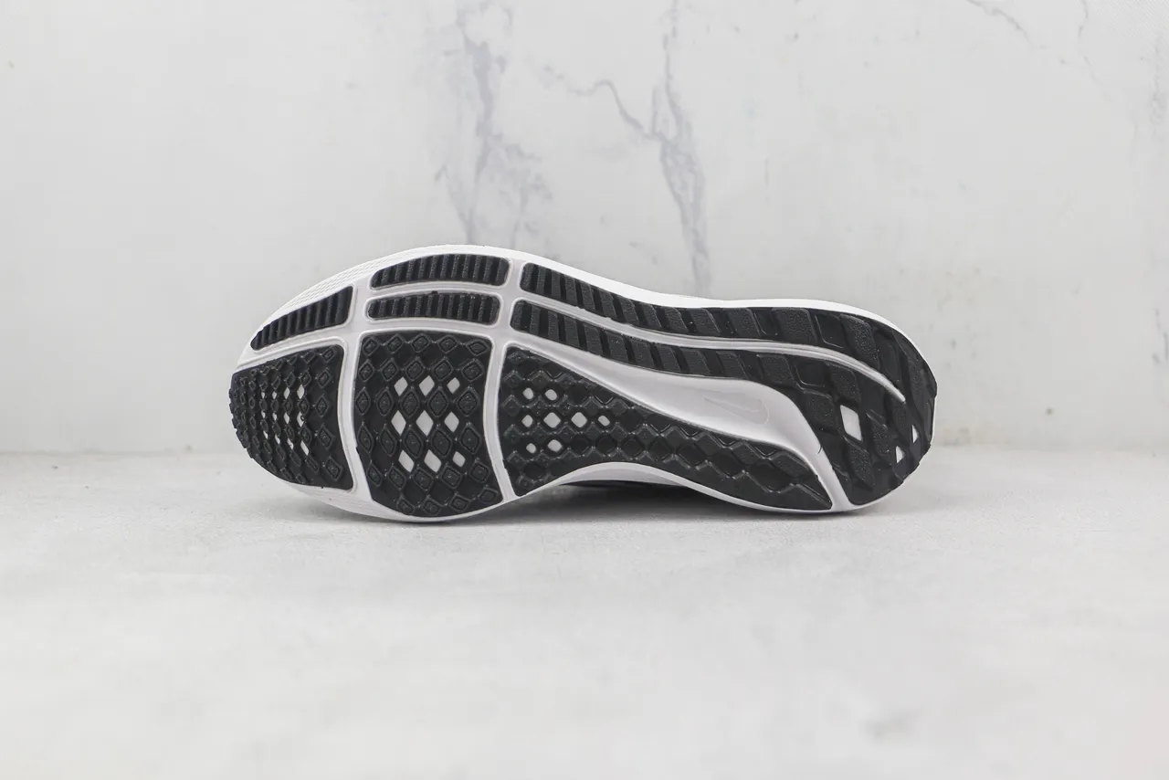 Nike Air Zoom Pegasus Chaussures de course en maille grise 8