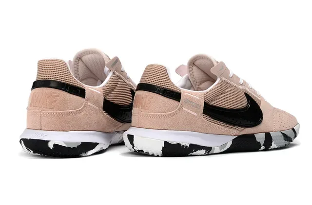 Nike Zapatillas Beige Negro Low-Top Perforadas Suede-Mesh Upper 5