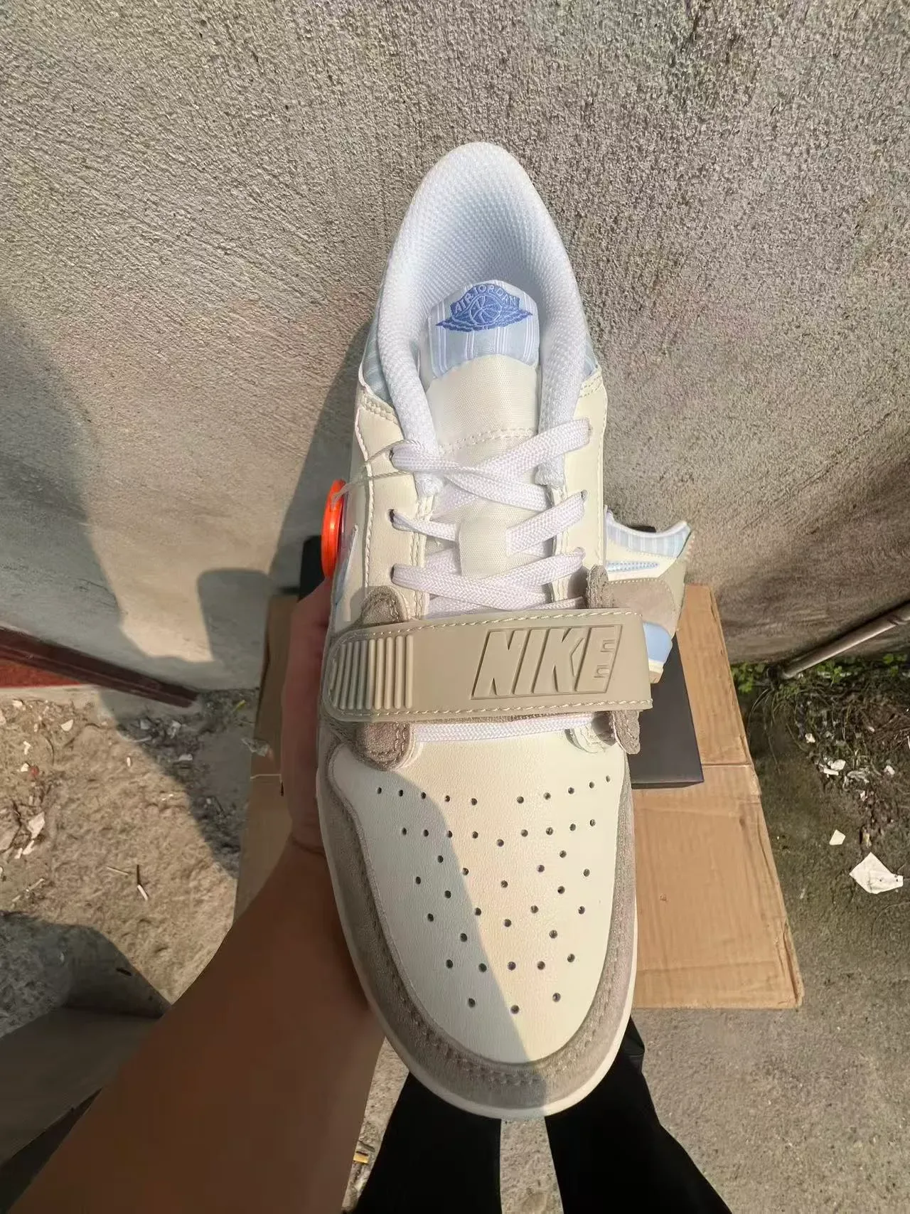 Nike Beige Blue Multi-Material Upper Strap Closure Lifestyle Sneakers 3