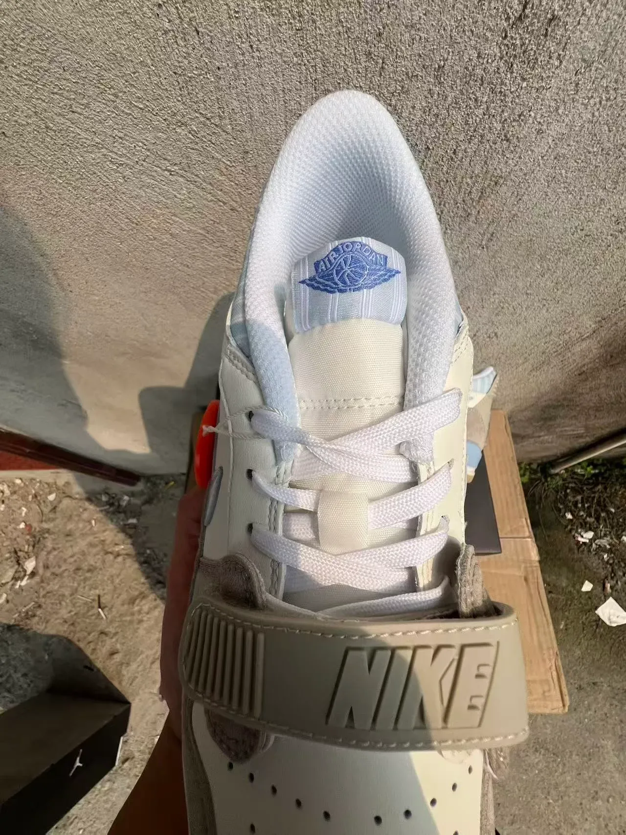 Nike Beige Blue Multi-Material Upper Strap Closure Lifestyle Sneakers 4