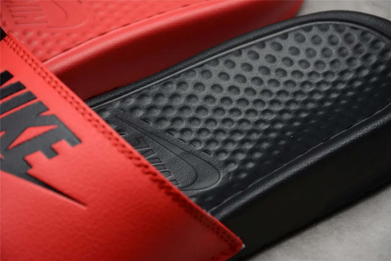 Nike Benassi JDI দুই টোন লাল কালো চপ্পল 10