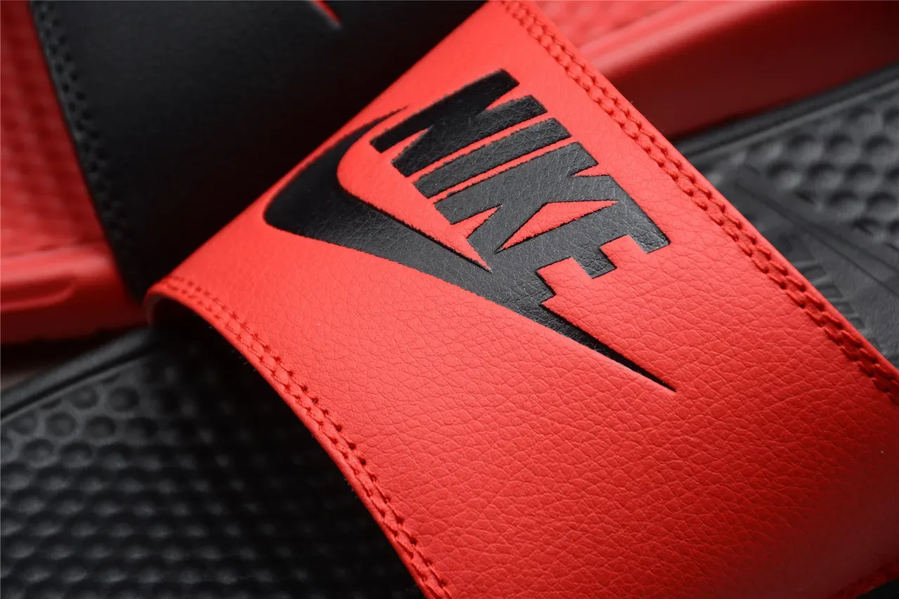 Nike Benassi JDI দুই টোন লাল কালো চপ্পল 11