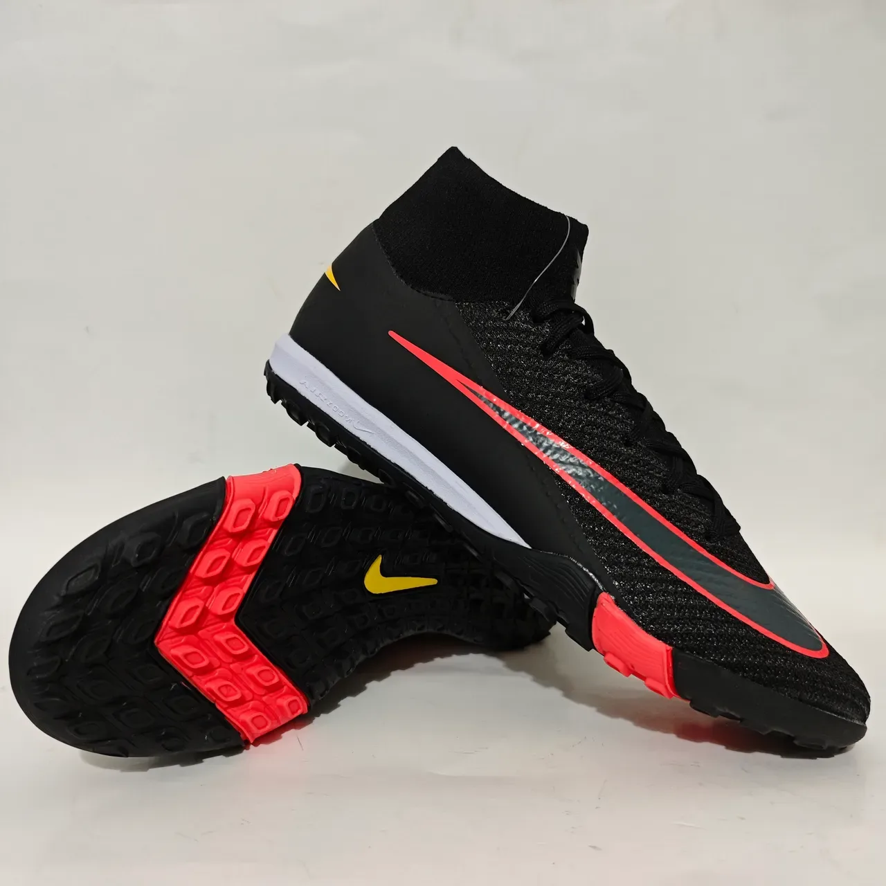 Nike Preto Vermelho Sapatos de futebol alto colar sock-fit upper knit texturizado para turf 11