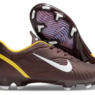 Nike Marron Jaune Coupe Bas Empeigne Synthétique Embossage Texturé en Vague Terrain Firme Chaussures de Football