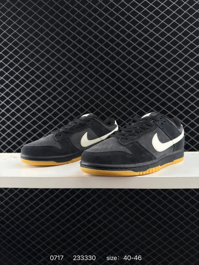 Nike Dunk Low Black Cream Gum Skateboard Shoes 3