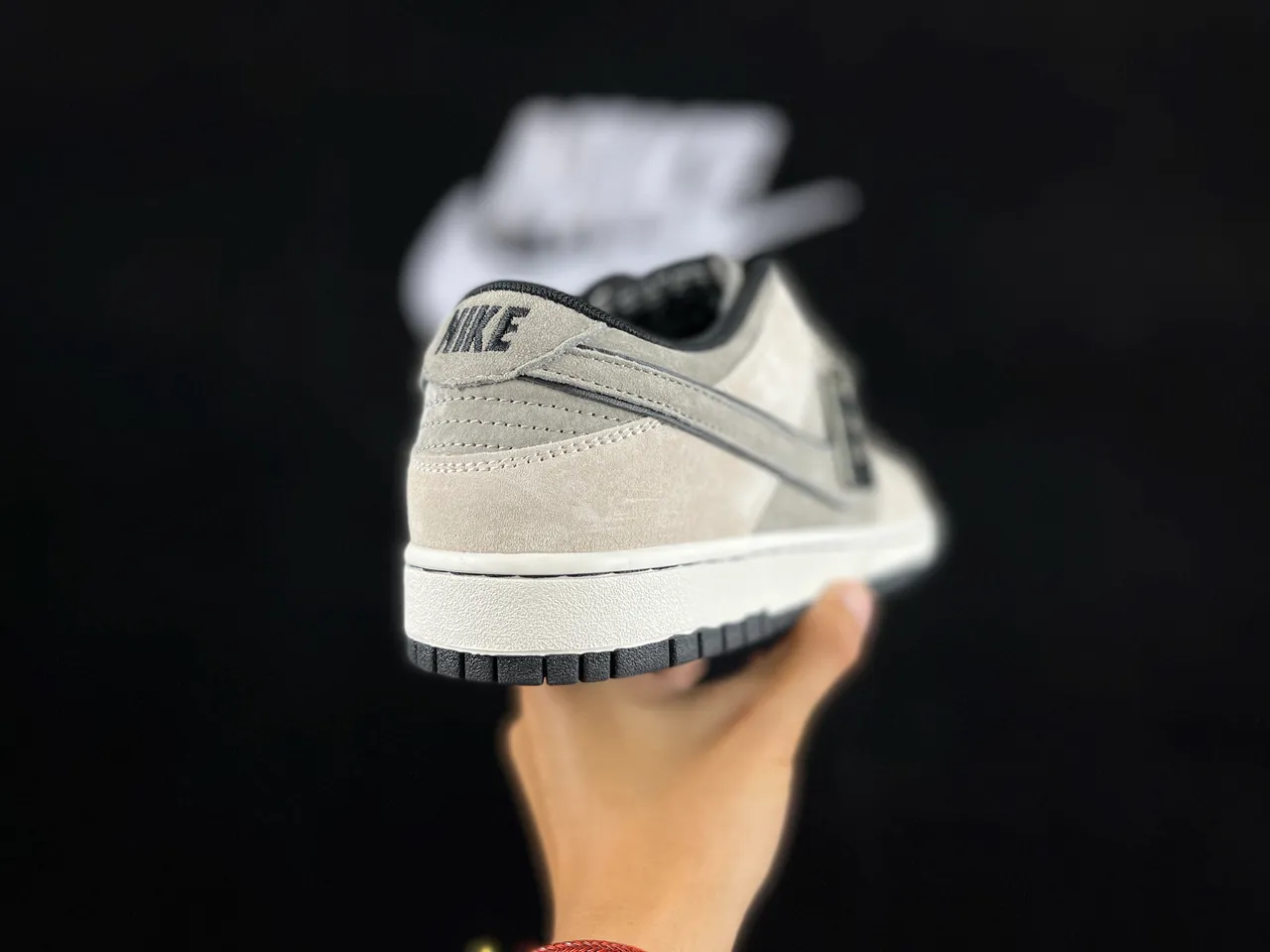 Nike Dunk Low Chaussures de Skateboard en Daim Gris 5