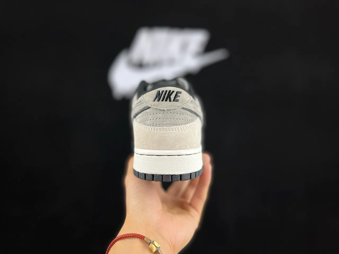 Nike Dunk Low Chaussures de Skateboard en Daim Gris 6