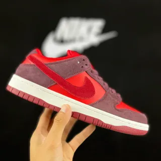 Nike Dunk Low أحمر و بوردو سويد أسلوب حياة حذاء رياضي