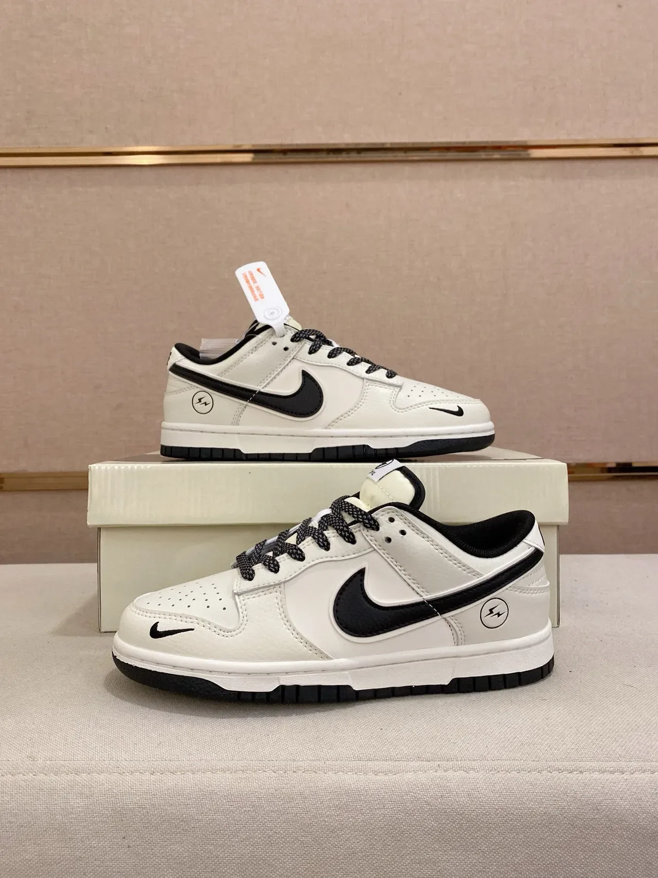 Nike Dunk Low White Black Lightning Collaboration Lifestyle Sneakers 7