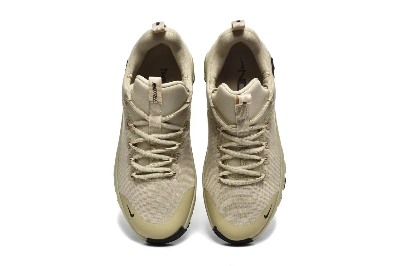 Nike Free RN 米色和黑色生活方式运动鞋 2